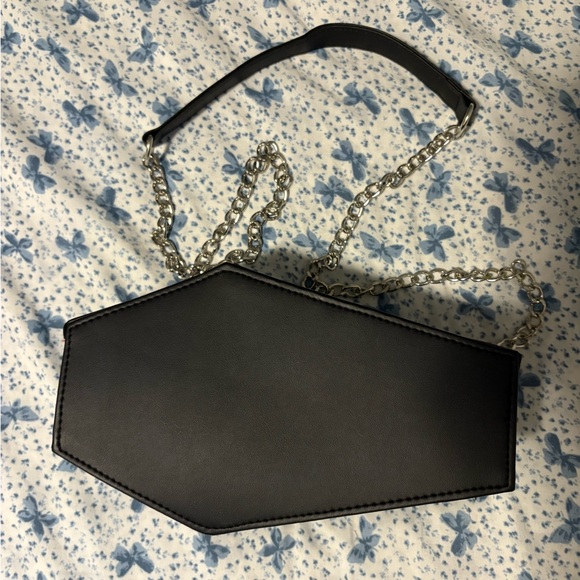 Spirit Halloween Bag - Picture 2 of 3